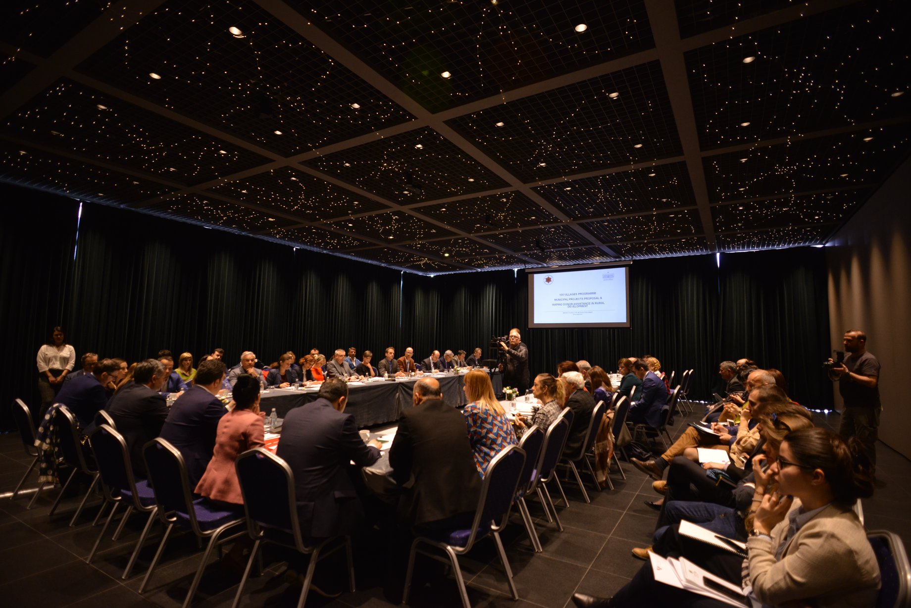 Programi 100 FSHATRAT