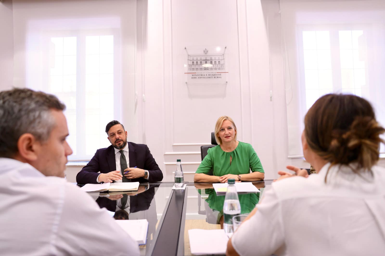 Ministrja Denaj takim me Shoqatën e Agroturizmit, nxitje për certifikimin e njësive