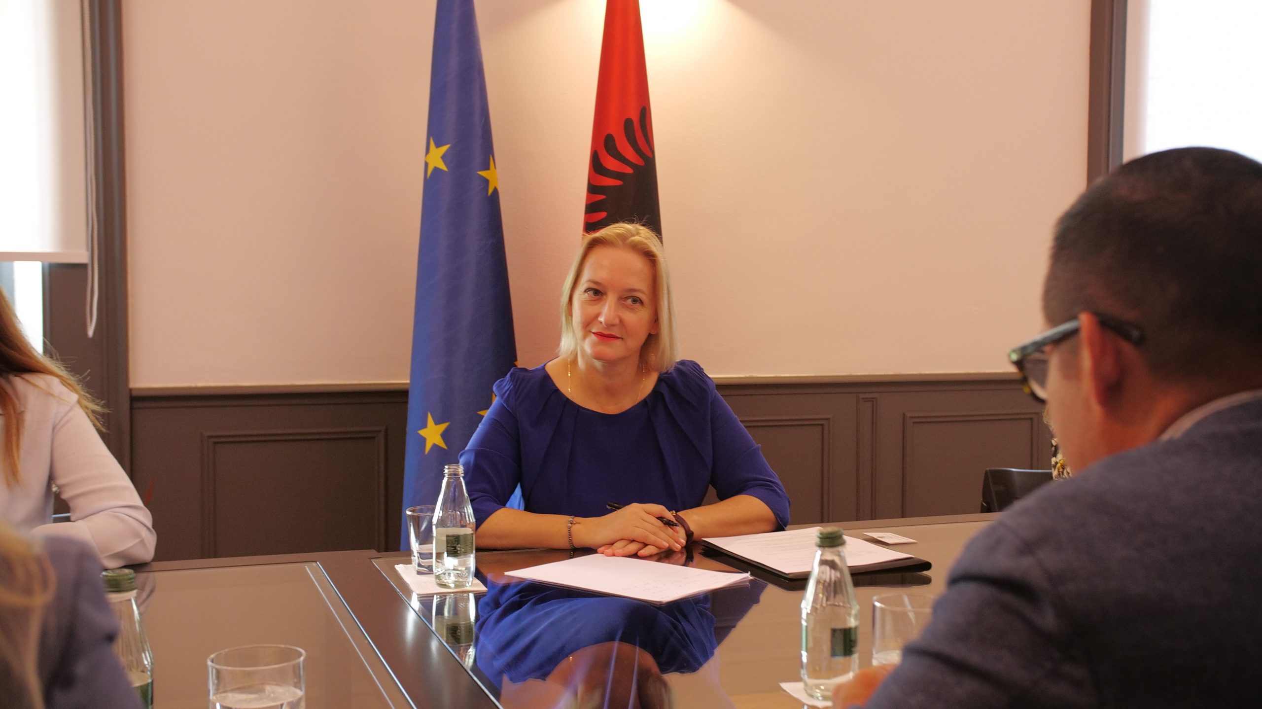 Ministrja Denaj: Banka Botërore financim 65 milionë euro për rritjen e aksesit në tregje për fermerët dhe sigurinë ushqimore